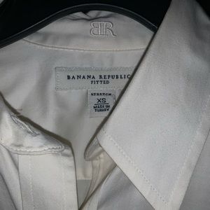 Banana Republic Fitted Button Down Shirt